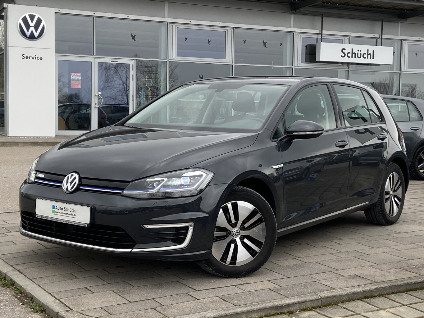 Volkswagen Golf e-Golf WÄRMEPUMPE+NAVI+LED+CCS+APP-CONNECT+SHZ+PDC+DAB+BLUETOOTH+KAMERA