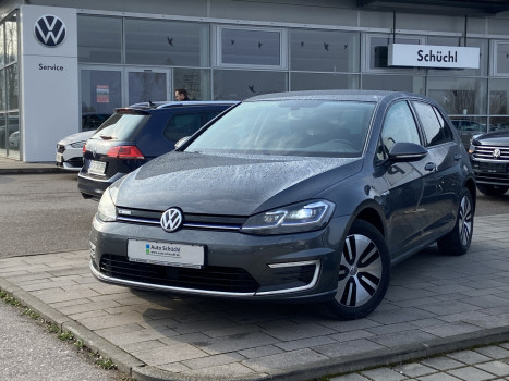 Volkswagen Golf e-Golf WÄRMEPUMPE+NAVI+LED+CCS+APP-CONNECT+SHZ+PDC+DAB+BLUETOOTH 916119