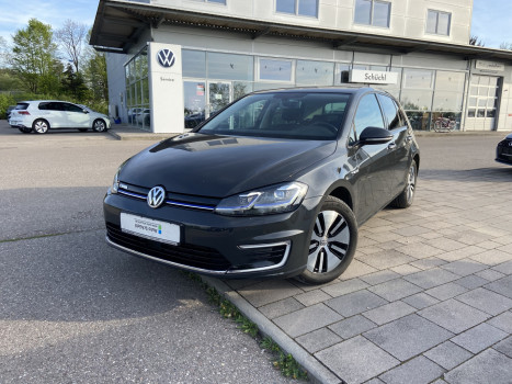 Volkswagen Golf eGOLF COMFORTLINE WÄRMEPUMPE+NAVI+LED+CCS+APP-CONNECT+SHZ+PDC+DAB+BLUETOOTH+ACC 921587