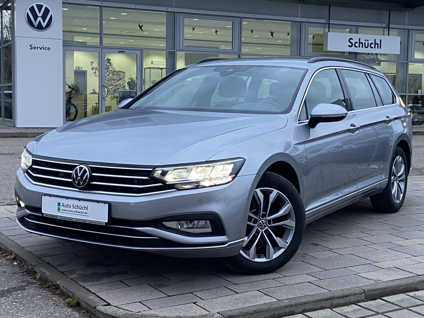 Volkswagen Passat Variant 2.0 TSI DSG Business 17