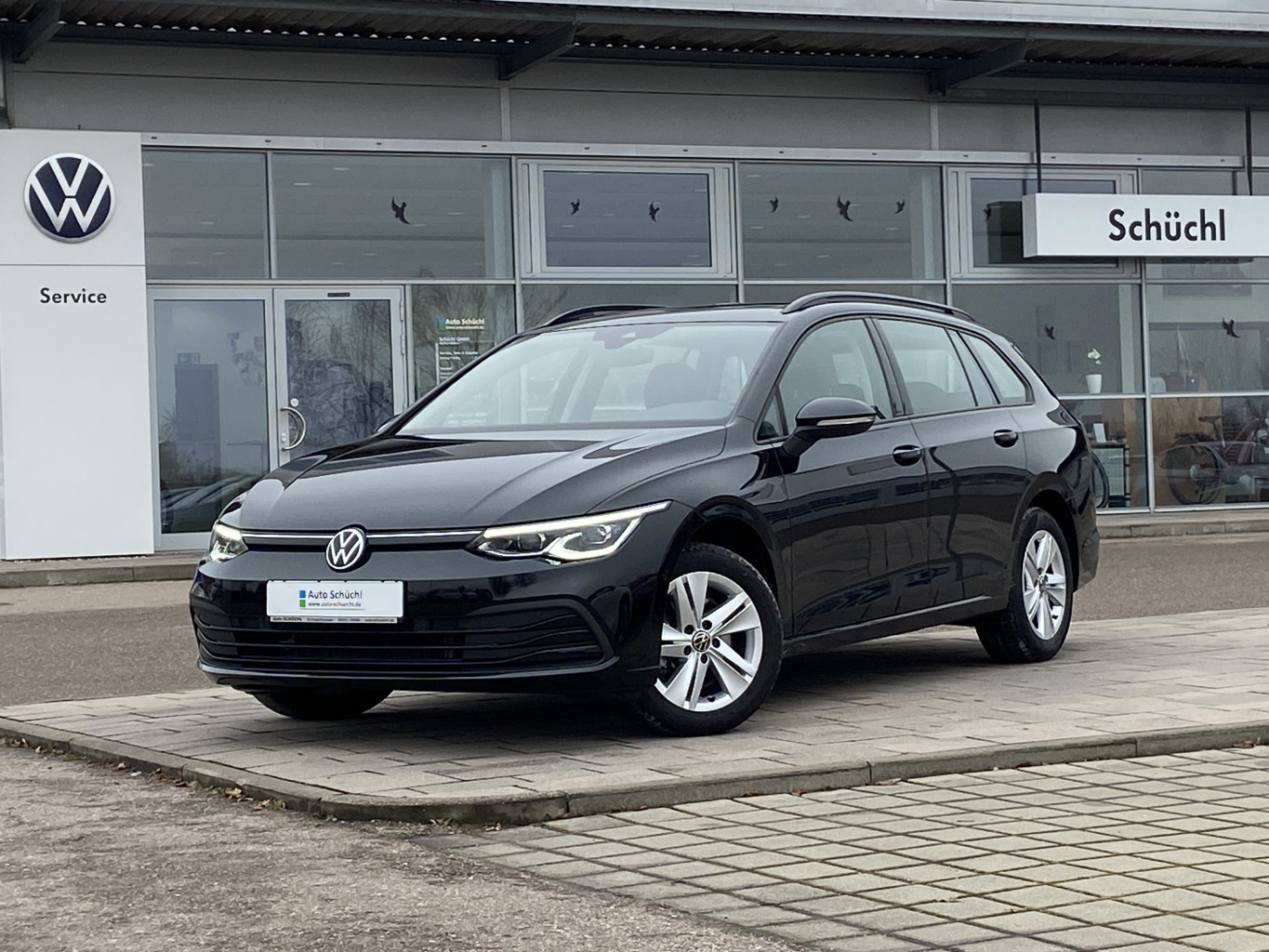 Volkswagen Golf Variant 2.0 TDI Life HARMAN-KARDON+AHK+NAVI+IQ.LIGHT+MATRIX-LED+PANORAMA+APP-CONNECT+ACTIVE-INFO+ACC+LANE-ASSIST+PARKASSIST+SHZ+DAB+ACC+BLUETOOTH+KEYLESS