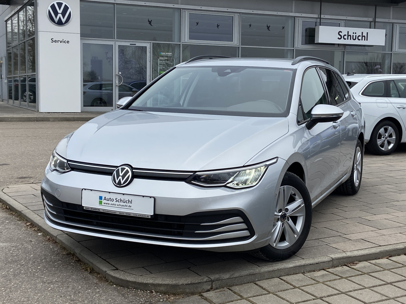 Volkswagen Golf Variant 2.0 TDI DSG LIFE NAVI+LED+KAMERA+APP-CONNECT+ACTIVE-INFO+PARKASSIST+SHZ+DAB+ACC+BLUETOOTH+KEYLESS+LANE-ASSIST