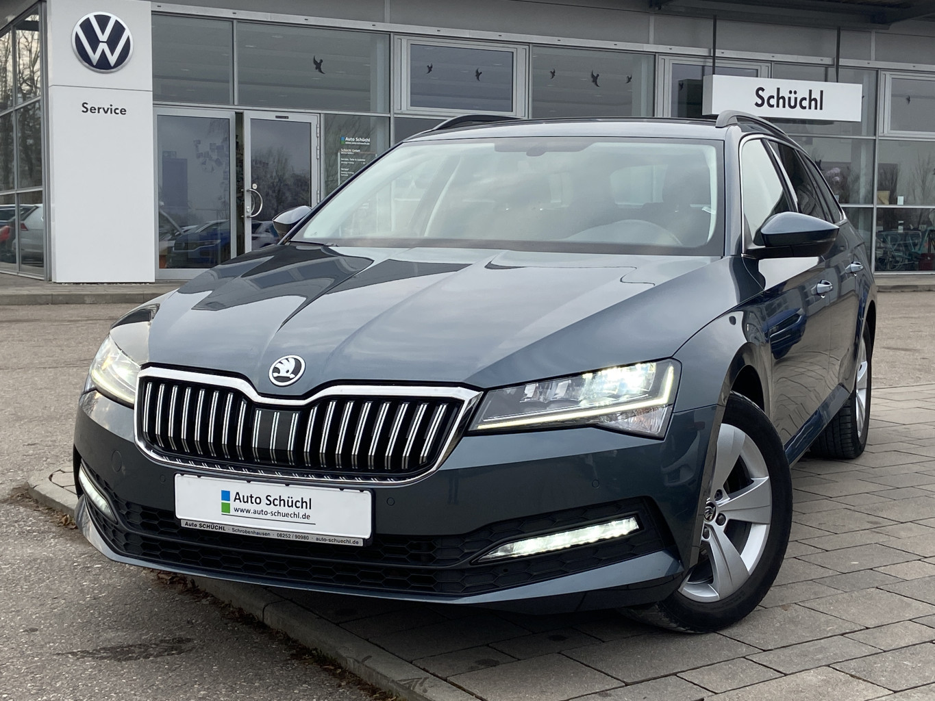 Skoda Superb Combi 2.0 TDI DSG 17