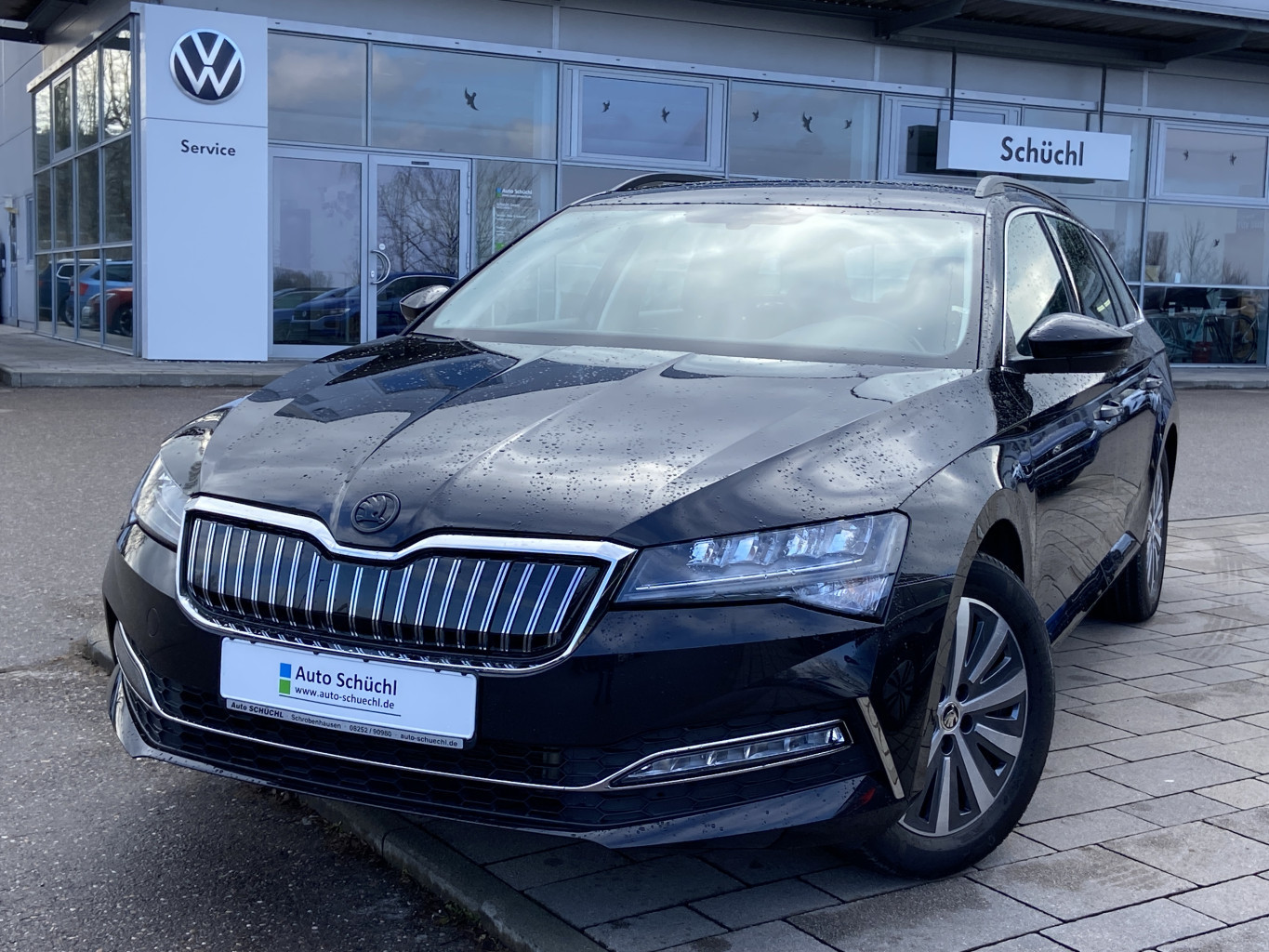 Skoda Superb Combi iV 1.4 TSI DSG NAVI+STANDHEIZUNG+LED+AHK+SMART-LINK+VIRTUAL-COCKPIT+SHZ+DAB+BLUETOOTH+PDC+GRA