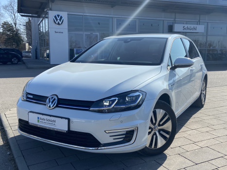 Volkswagen Golf e-GOLF Comfortline WÄRMEPUMPE+NAVI+LED+CCS+ACC+ACTIVE-INFO+APP-CONNECT+SHZ+PDC+BLUETOOTH+KAMERA+ACC+LANE-ASSIST 912842