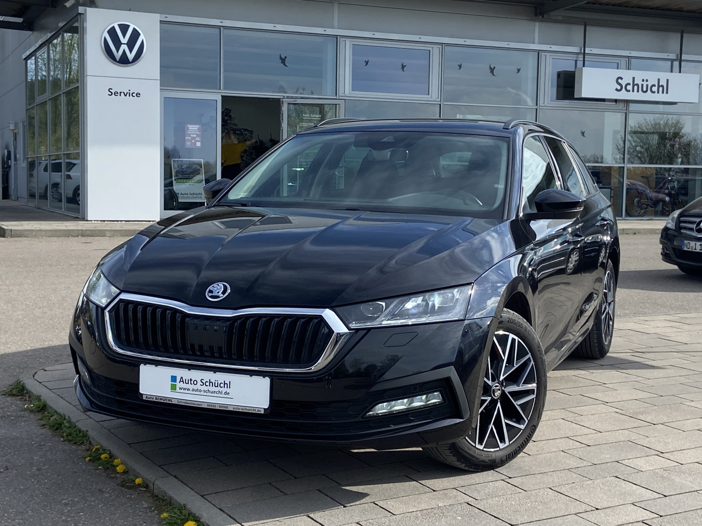 Skoda Octavia Combi 1.5 TSI Ambition AHK+17