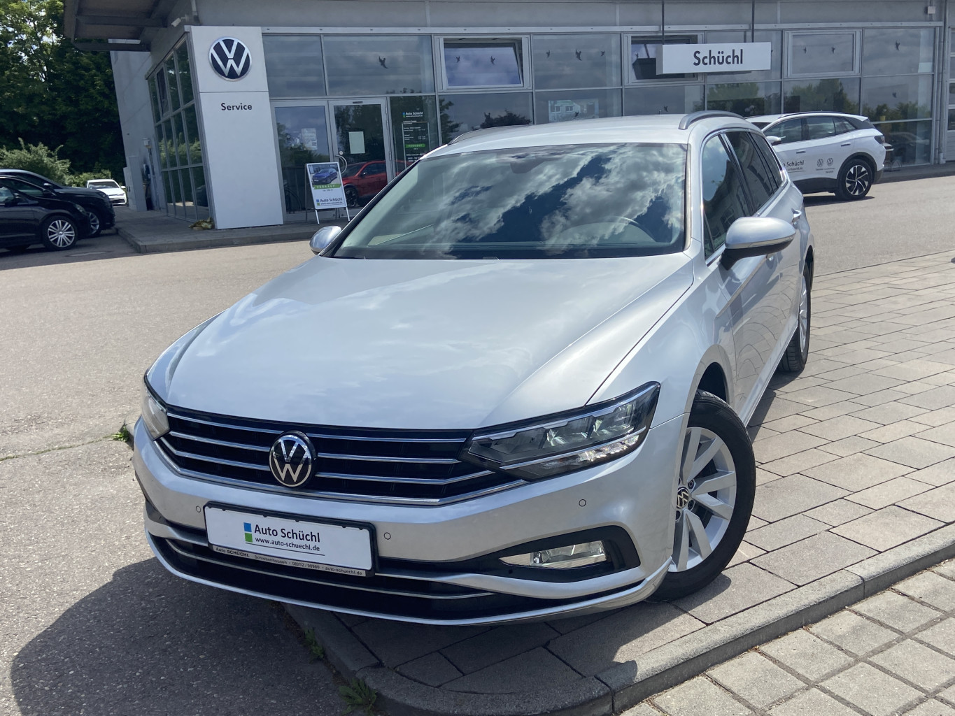 Volkswagen Passat Variant 2.0 TDI DSG BUSINESS NAVI+LED+KAMERA+AHK+APP-CONNECT+ACC+LANE-ASSIST+SHZ+PDC+DAB+ACC+BLUETOOTH