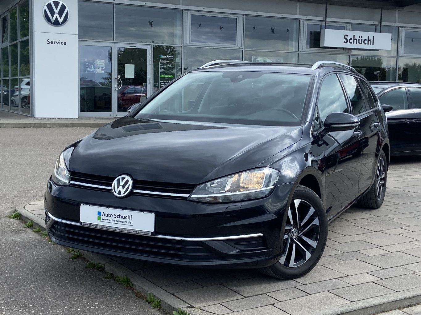 Volkswagen Golf Variant 2.0 TDI DSG IQ.DRIVE NAVI+AHK+PARKASSIST+APP-CONNECT+SHZ+BLUETOOTH+ACC+LANE-ASSIST