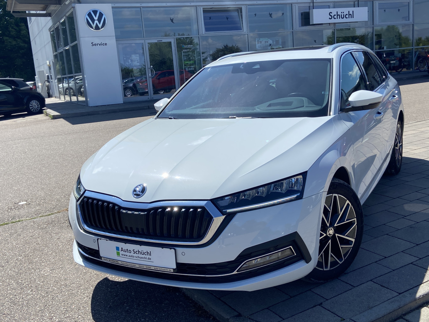 Skoda Octavia Combi 2.0 TDI DSG Style 17