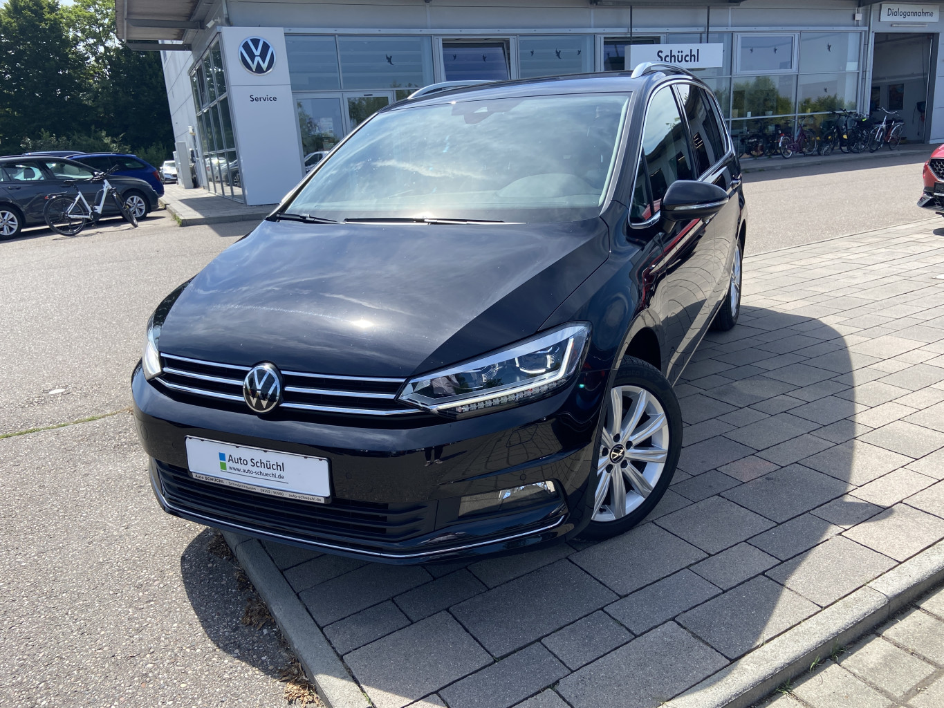 Volkswagen Touran 2.0 TDI DSG HIGHLINE 7-SITZER NAVI+LED+17