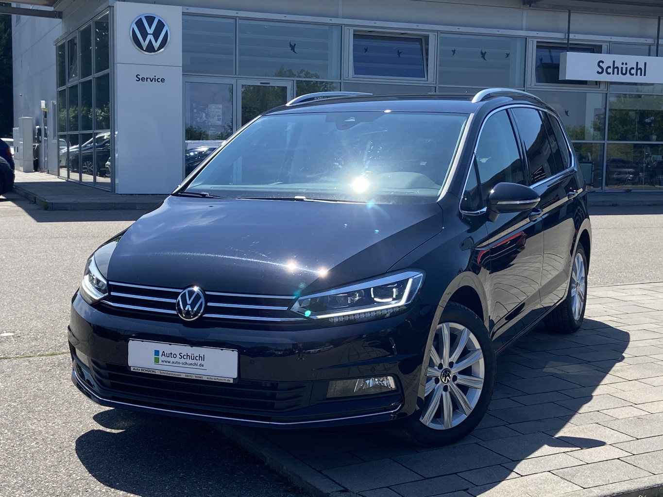 Volkswagen Touran 2.0 TDI DSG HIGHLINE 7-SITZER NAVI+LED+17