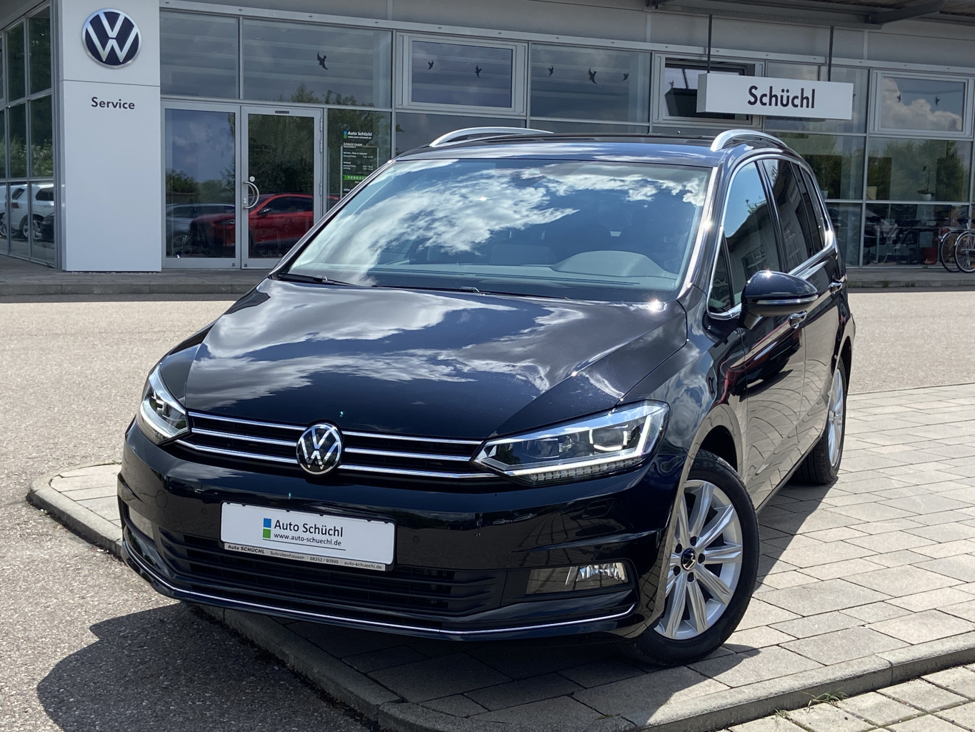 Volkswagen Touran 2.0 TDI DSG HIGHLINE 7-SITZER NAVI+LED+AHK+APP-CONNECT+ACTIVE-INFO+SHZ+PDC+DAB+LANE-ASSIST+BLUETOOTH+KAMERA+ACC