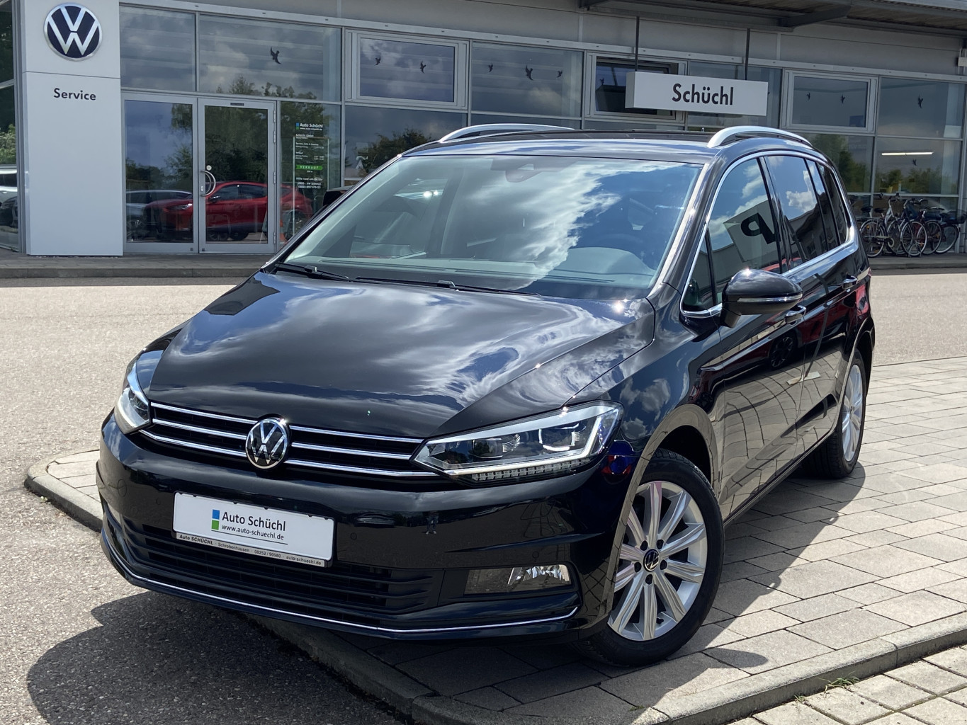 Volkswagen Touran 2.0 TDI DSG HIGHLINE 7-SITZER NAVI+LED+AHK+APP-CONNECT+ACTIVE-INFO+SHZ+PDC+DAB+LANE-ASSIST+BLUETOOTH+KAMERA+ACC