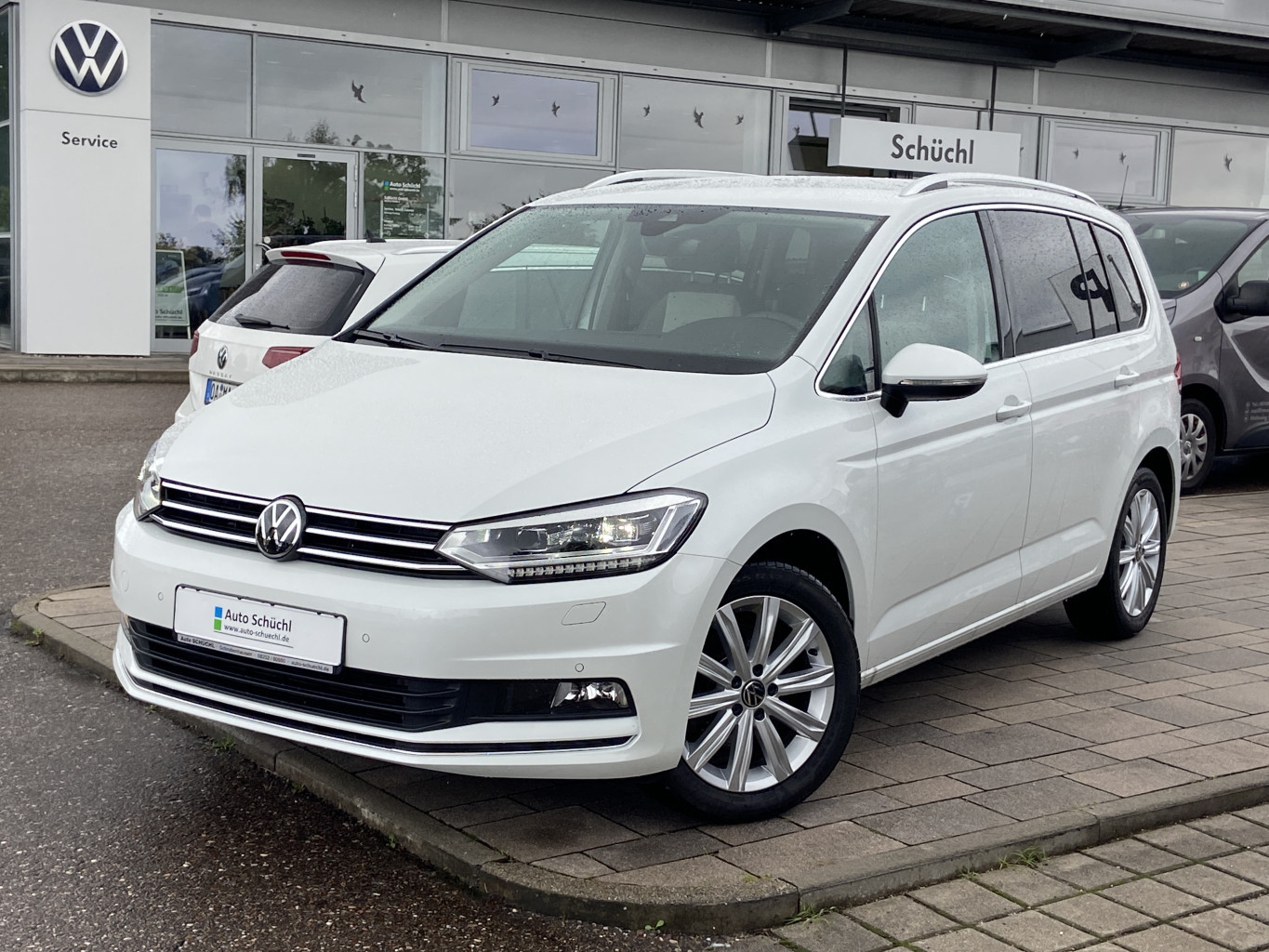 Volkswagen Touran 2.0 TDI DSG HIGHLINE 7-SITZER NAVI+LED+17