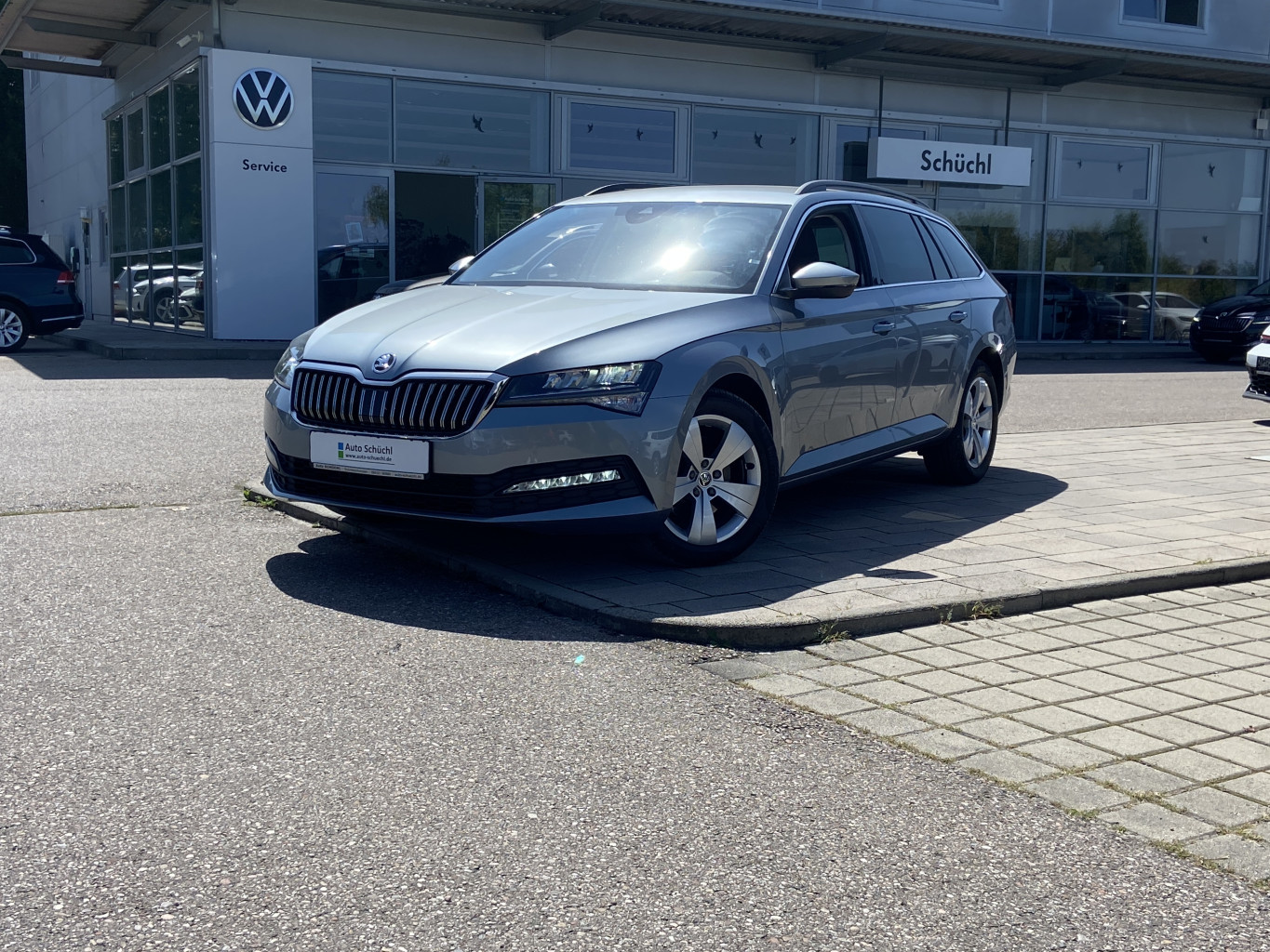 Skoda Superb Combi 2.0 TDI DSG 4x4 17