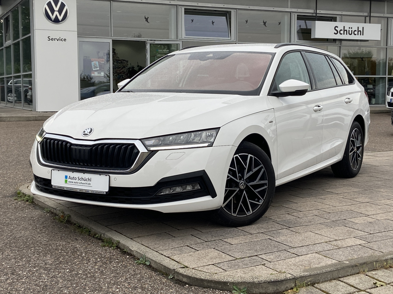 Skoda Octavia Combi 2.0 TDI DSG Clever AHK+17