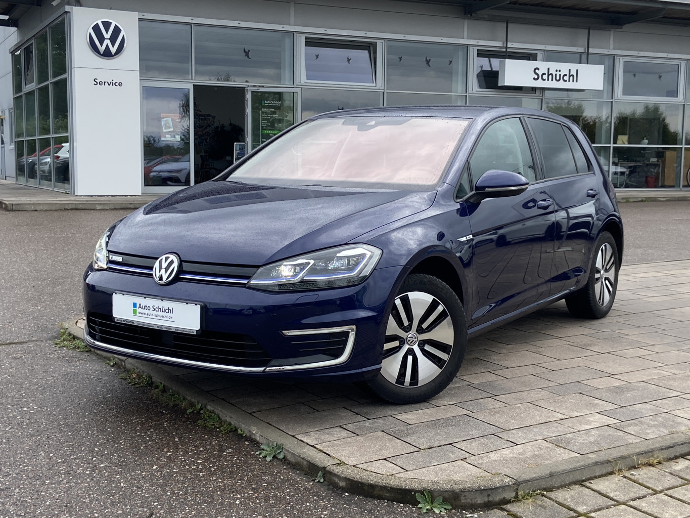 Volkswagen Golf e-Golf Comfortline FAHRASSISTENZPAKET-PLUS+DYNAUDIO+WÄRMEPUMPE+NAVI+LED+DYNAUDIO+CCS+ACC+ACTIVE-INFO+APP-CONNECT+SHZ+PDC+DAB+KAMERA+ACC+LANE-ASSIST