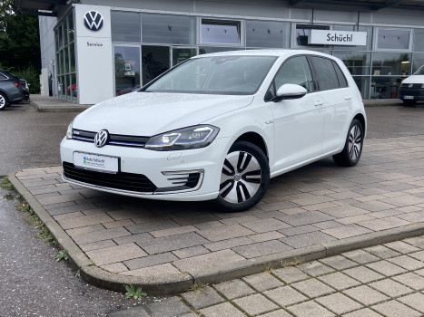 Volkswagen Golf e-Golf WÄRMEPUMPE+NAVI+LED+CCS+ACC+ACTIVE-INFO+APP-CONNECT+SHZ+PDC+BLUETOOTH+KAMERA+ACC+LANE-ASSIST 990047