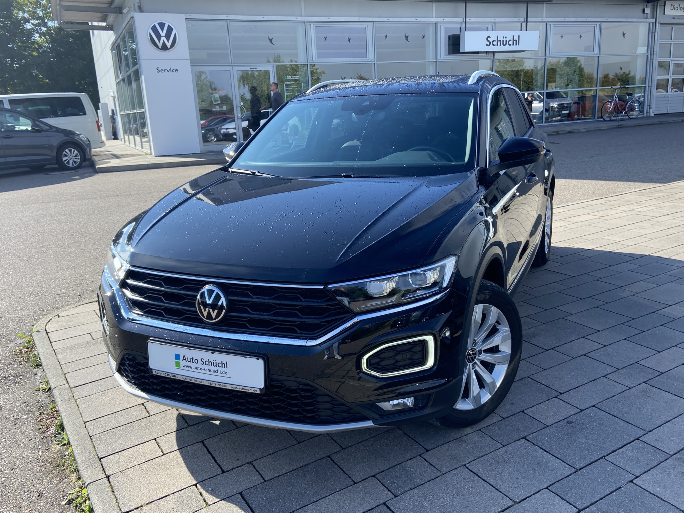 Volkswagen T-Roc 1.5 TSI DSG SPORT GARANTIE+NAVI+LED+AHK+PANORAMA+APP-CONNECT+ACTIVE-INFO+SHZ+PDC+DAB+BLUETOOTH+KAMERA+ACC+LANE-ASSIST+FAHRERASSISTENZPAKET-PLUS