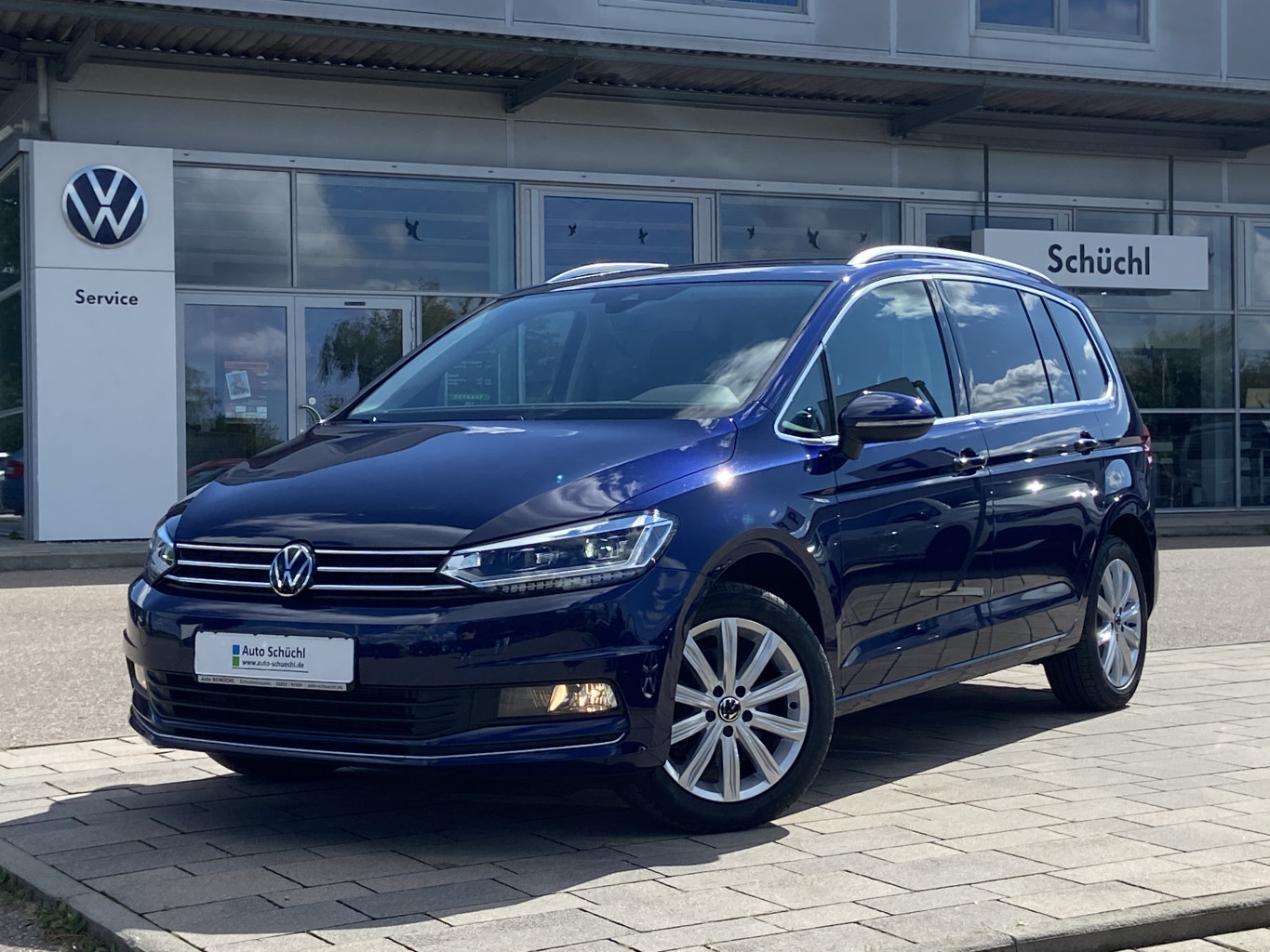 Volkswagen Touran 2.0 TDI DSG Highline 7-SITZER+NAVI+LED+AHK+APP-CONNECT+ACTIVE-INFO+SHZ+PDC+DAB+LANE-ASSIST+KAMERA+ACC