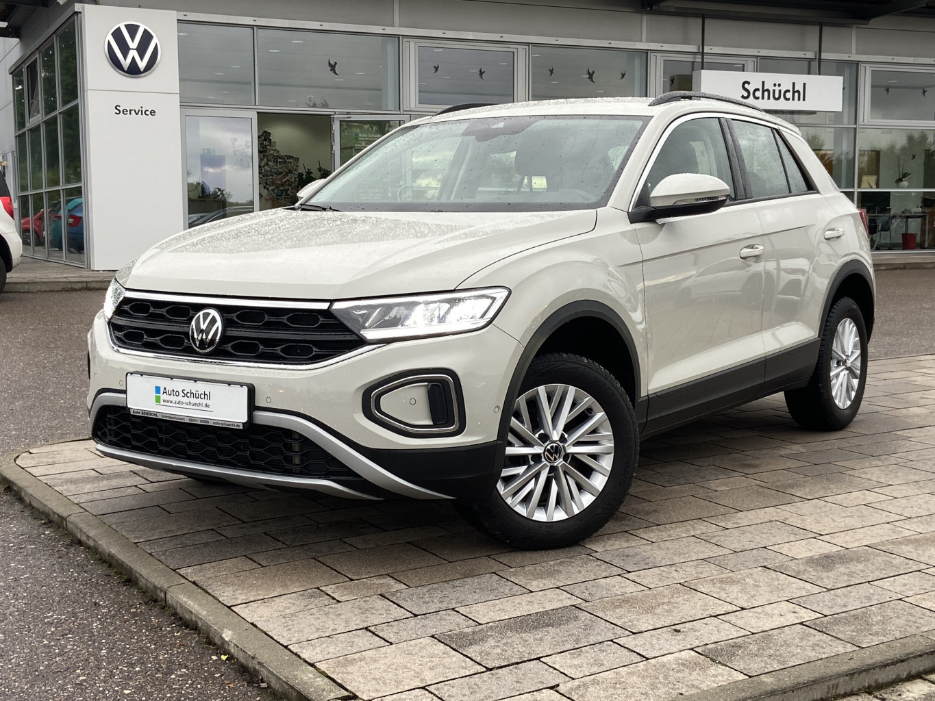 Volkswagen T-Roc 1.5 TSI DSG Life NAVI+LED+AHK+APP-CONNECT+PARKASSIST+SHZ+DAB+LANE-ASSIST+BLUETOOTH