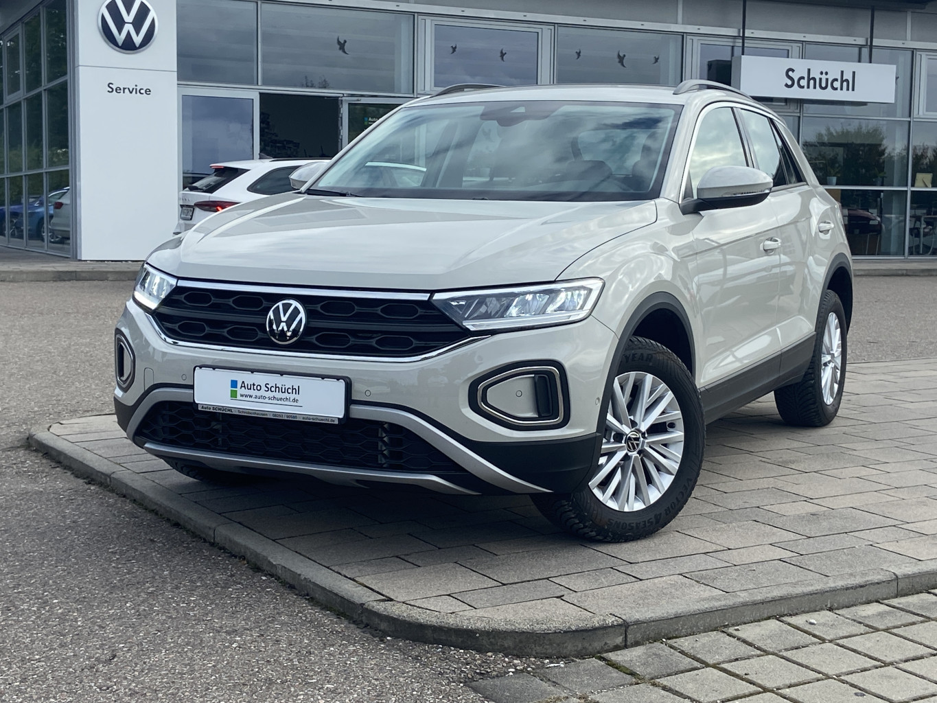 Volkswagen T-Roc 1.5 TSI DSG Life NAVI+LED+AHK+APP-CONNECT+PARKASSIST+SHZ+DAB+LANE-ASSIST+BLUETOOTH