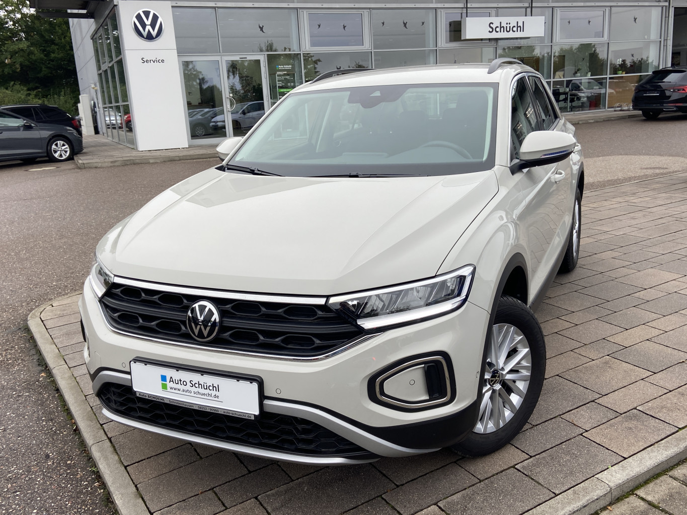 Volkswagen T-Roc 1.5 TSI DSG LIFE NAVI+LED+AHK+APP-CONNECT+PARKASSIST+SHZ+DAB+LANE-ASSIST+BLUETOOTH