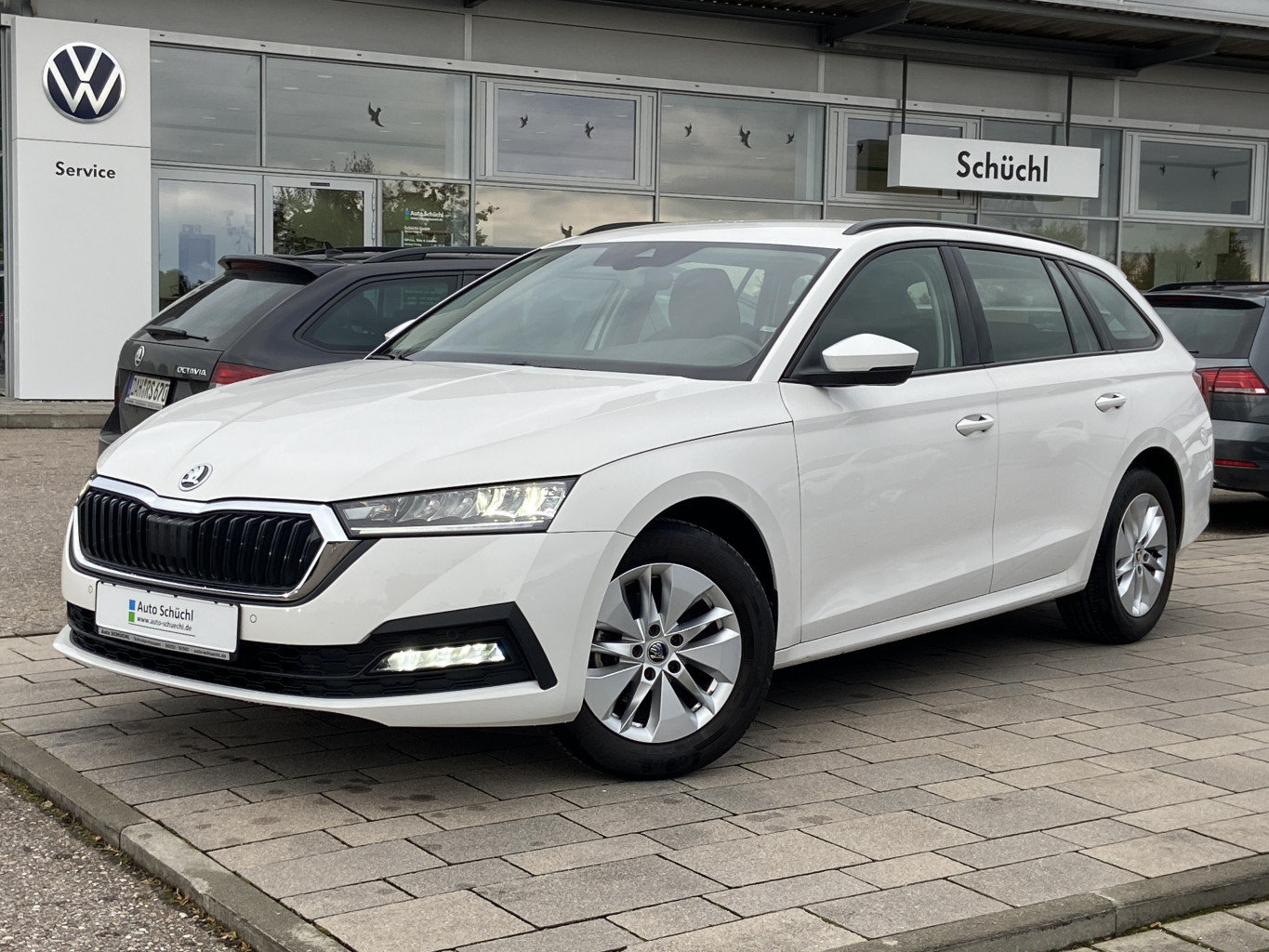 Skoda Octavia Combi 1.0 TSI NAVI-COLUMBUS+LED+SMART-LINK+VIRTUAL-COCKPIT+SHZ+PDC+DAB+LANE-ASSIST+GRA+KEYLESS+BLUETOOTH