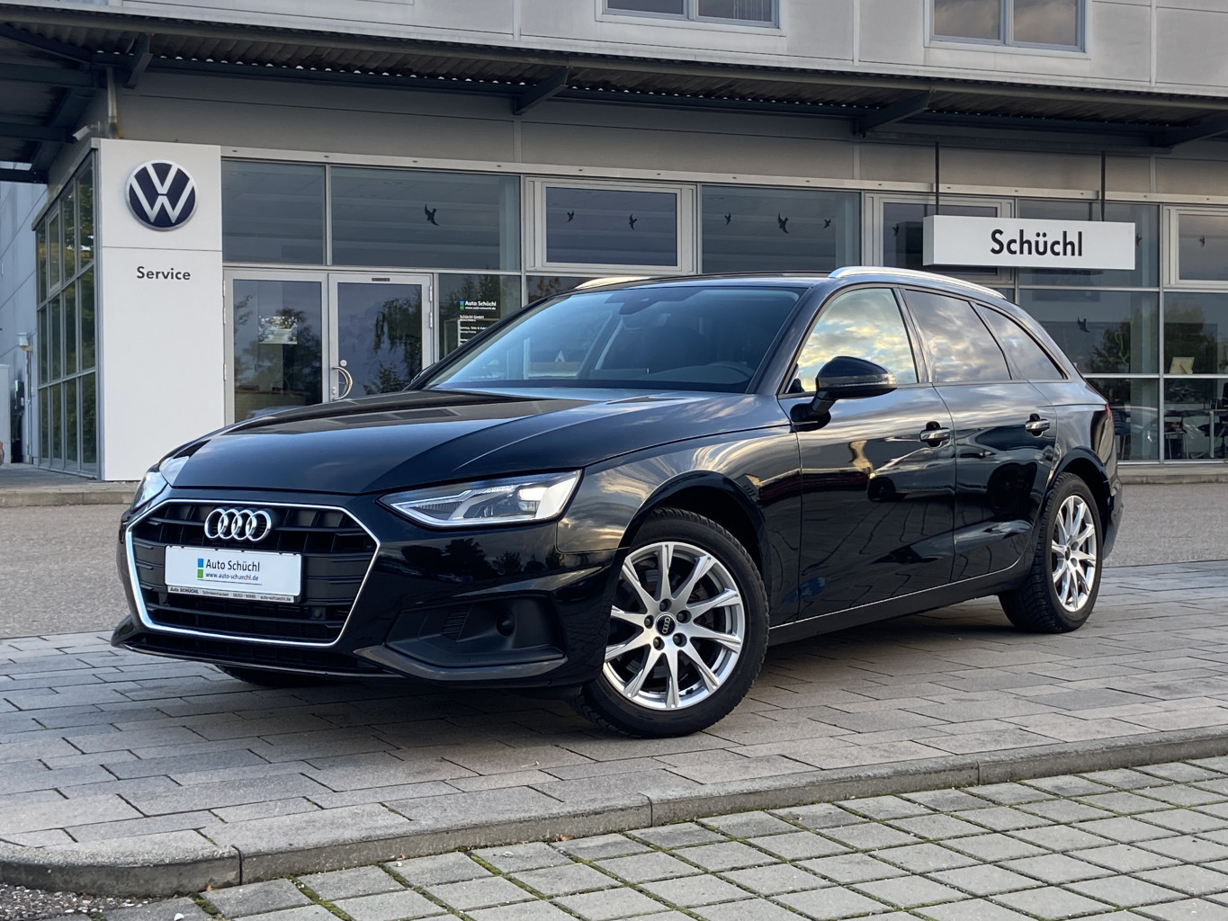 Audi A4 Avant 35 2.0 TDI S-TRONIC NAVI+AHK+LED+KAMERA+SHZ+PDC+DAB+LANE-ASSIST+ACC+BLUETOOTH