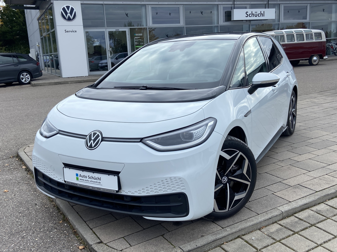 Volkswagen ID.3 PRO-PERFORMANCE WÄRMEPUMPE+5-SITZER+NAVI+MATRIX-LED+CCS+KAMERA+APP-CONNECT+PANORAMA+LED+SHZ+PDC+DAB+ACC+HEAD-UP+BLUETOOTH+KEYLESS+LANE-ASSIST
