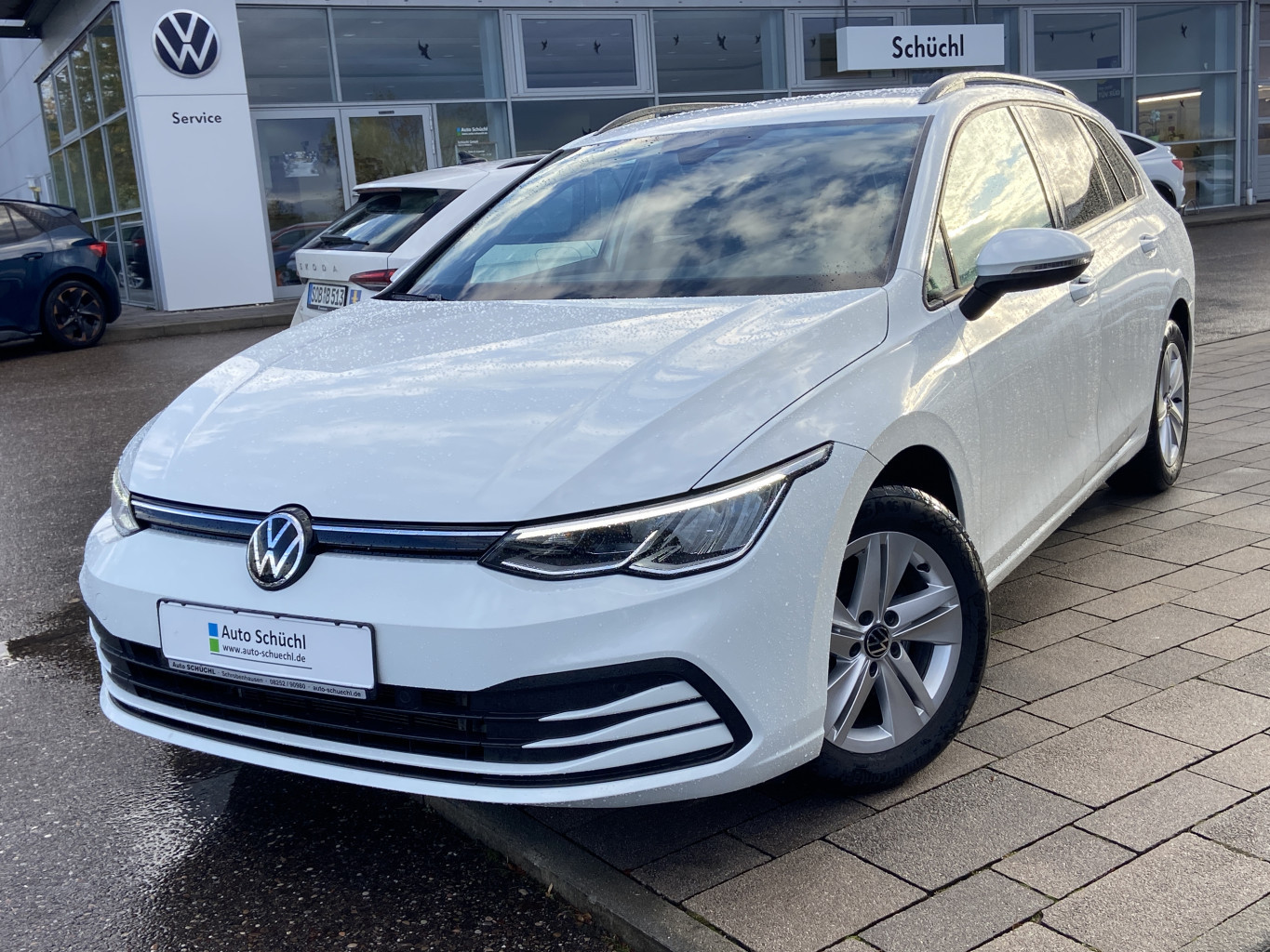 Volkswagen Golf Variant 2.0 TDI Life NAVI+LED+AHK+KAMERA+APP-CONNECT+ACTIVE-INFO+ACC+LANE-ASSIST+SHZ+PDC+DAB+ACC+BLUETOOTH