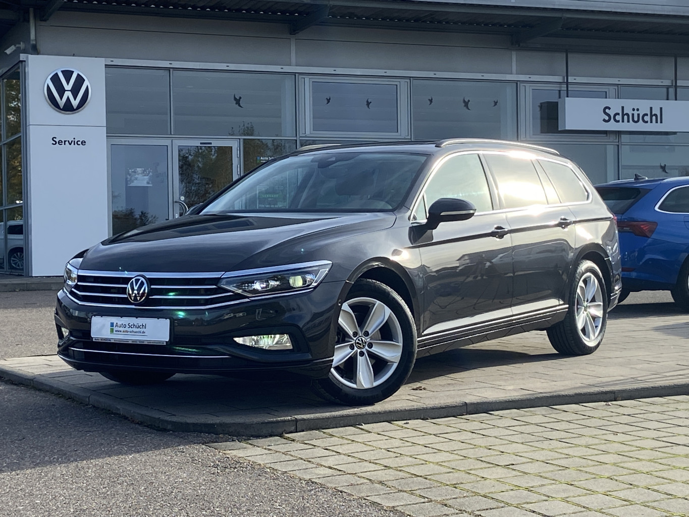 Volkswagen Passat Variant 2.0 TSI DSG BUSINESS IQ-DRIVE NAVI+MATRIX-IQ-LED+HARMANN-KARDON+PANORAMA+EL.-HECKKLAPPE+4xSHZ+APP-CONNECT+PARKASSIST+360-KAMERA+LED+DAB+ACC+BLUETOOTH+LANE-ASSIST