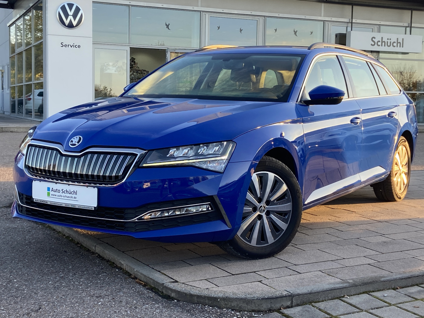 Skoda Superb iV 1.4 TSI DSG NAVI+STANDHEIZUNG+LED+SMART-LINK+VIRTUAL-COCKPIT+SHZ+DAB+BLUETOOTH+PDC+GRA