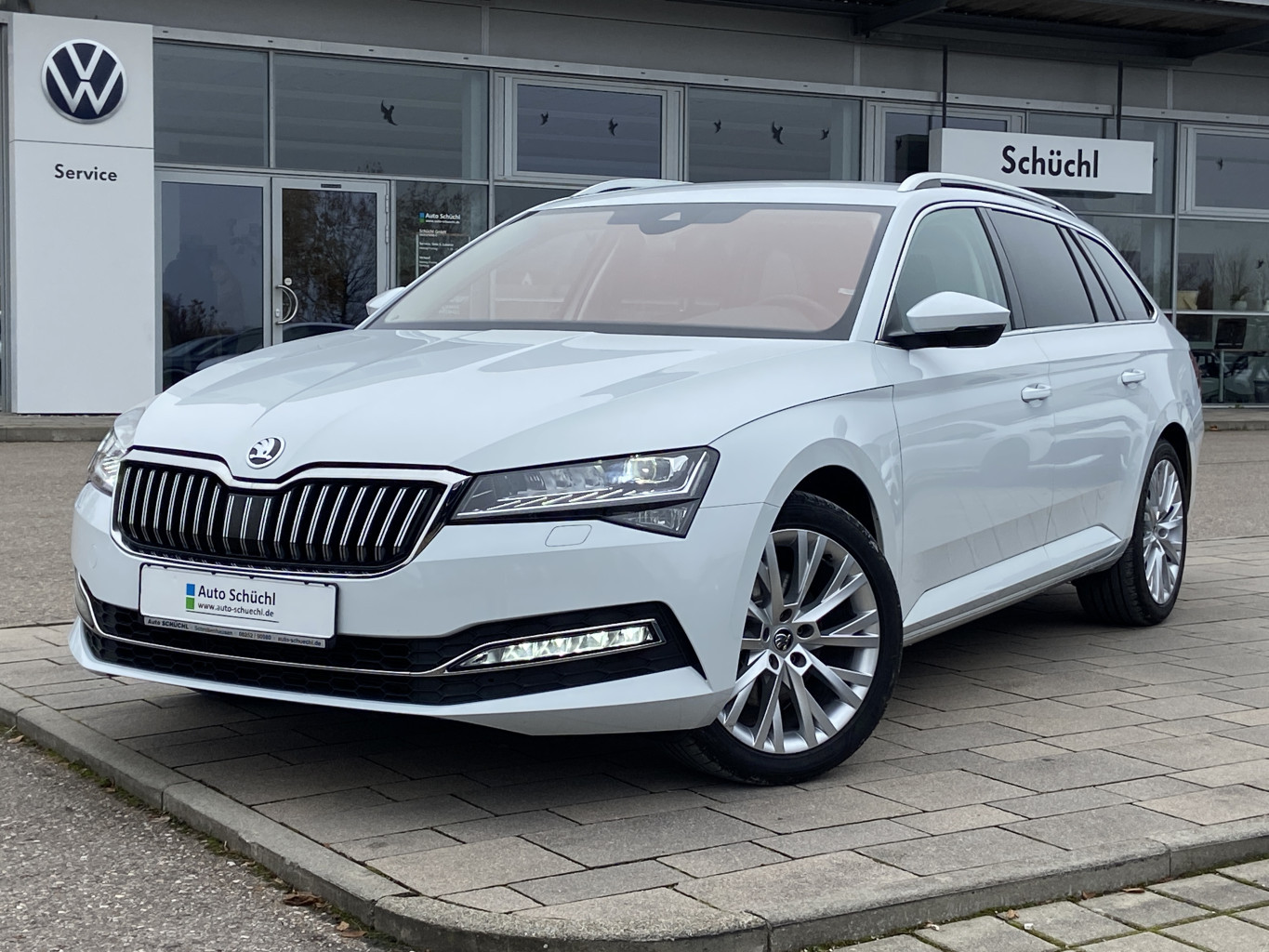 Skoda Superb Combi 2.0 TDI DSG Style 18