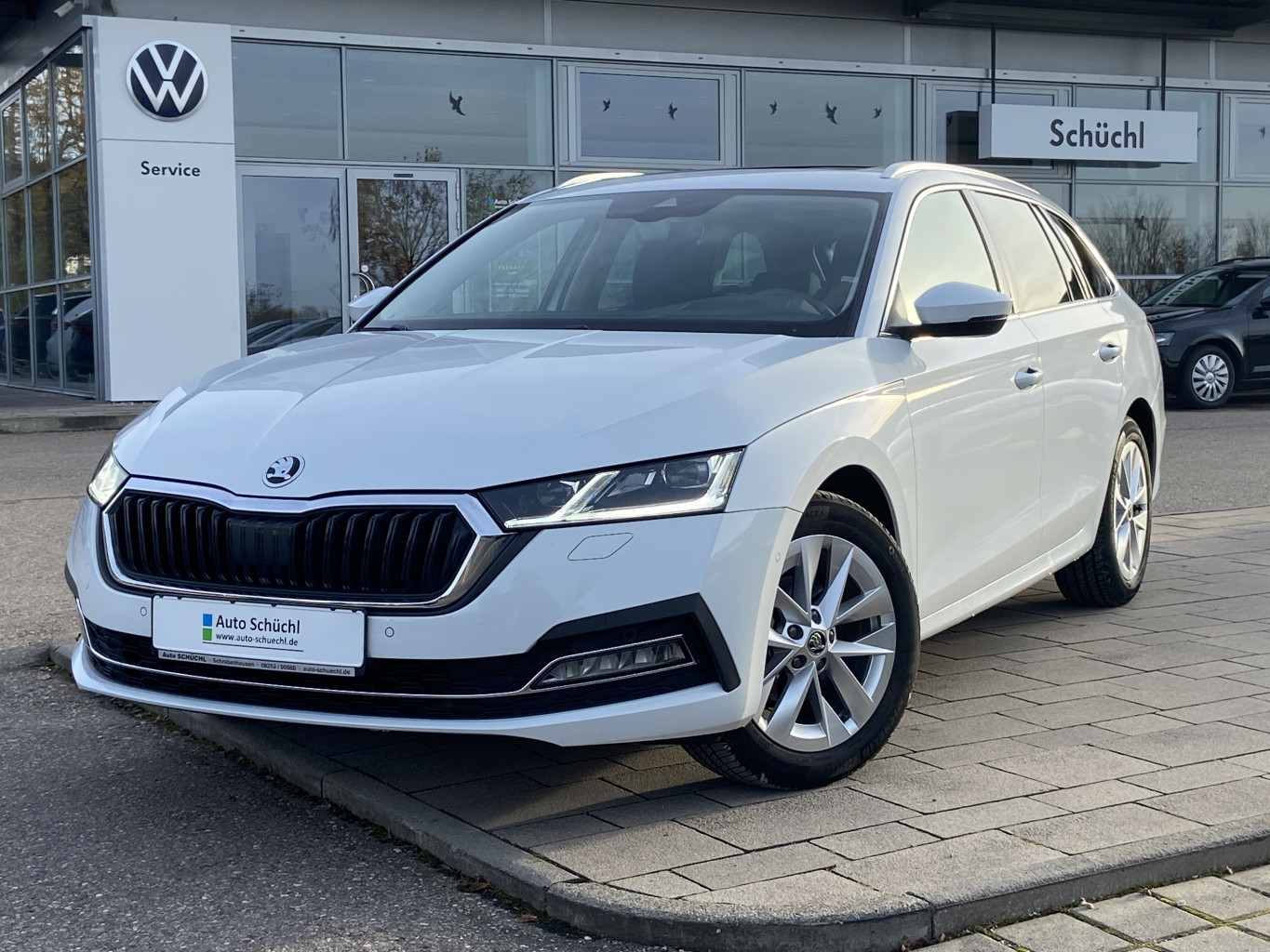 Skoda Octavia Combi 2.0 TDI DSG Style 17