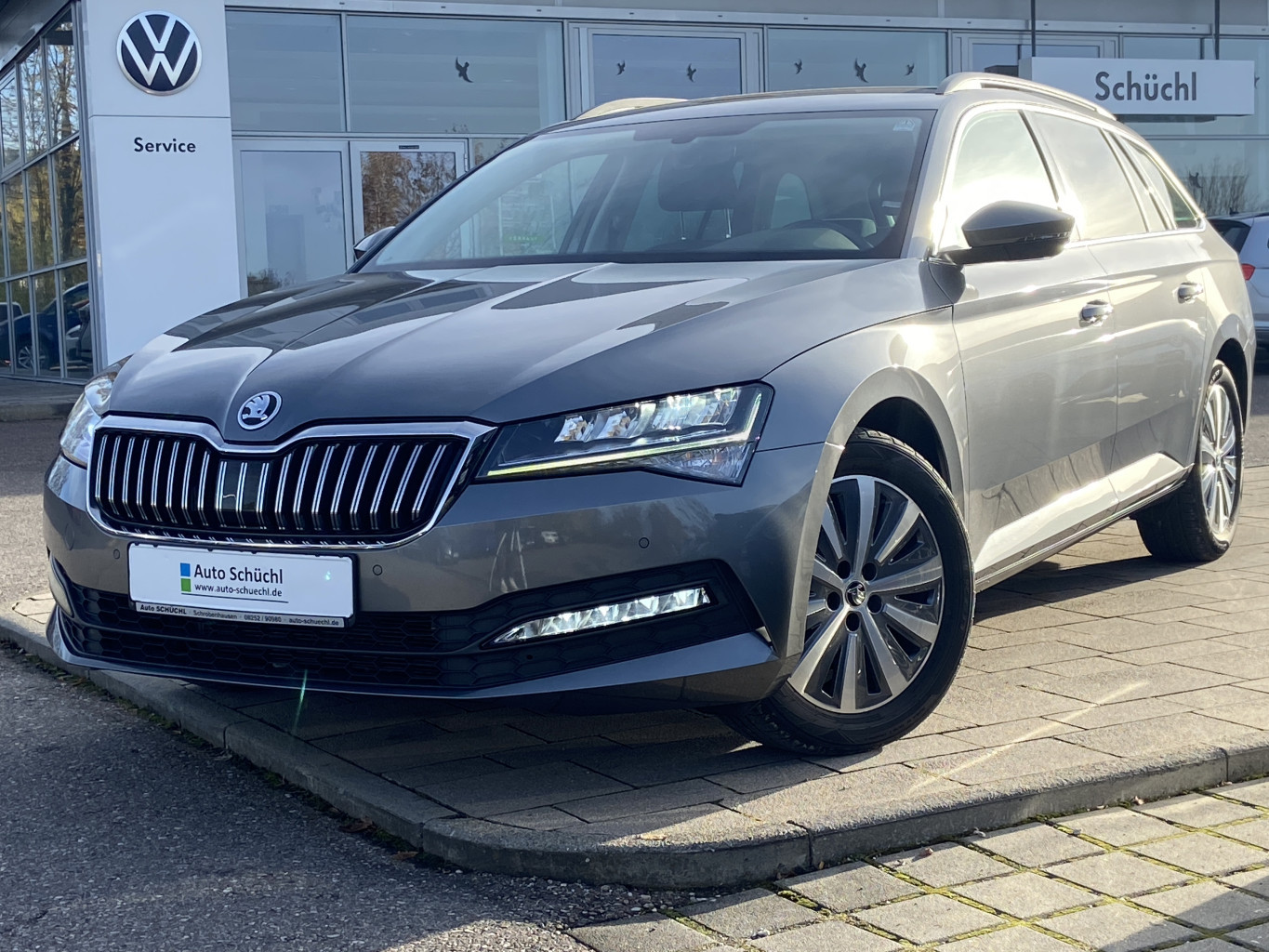 Skoda Superb Combi 2.0 TDI DSG 17