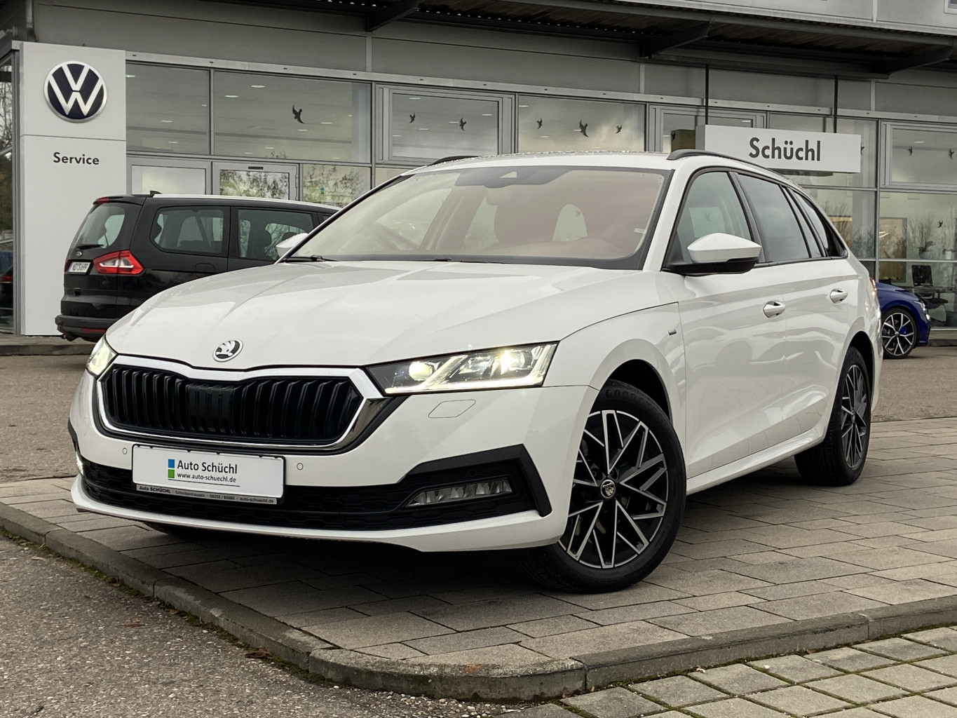 Skoda Octavia Combi 2.0 TDI DSG 4x4 CLEVER 17