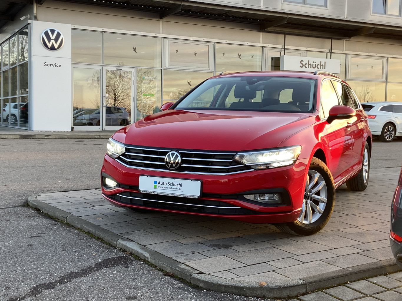 Volkswagen Passat Variant 2.0 TDI DSG Business NAVI+LED+KAMERA+APP-CONNECT+ACC+LANE-ASSIST+ACTIVE-INFO+KEYLESS+SHZ+PDC+DAB+ACC+BLUETOOTH