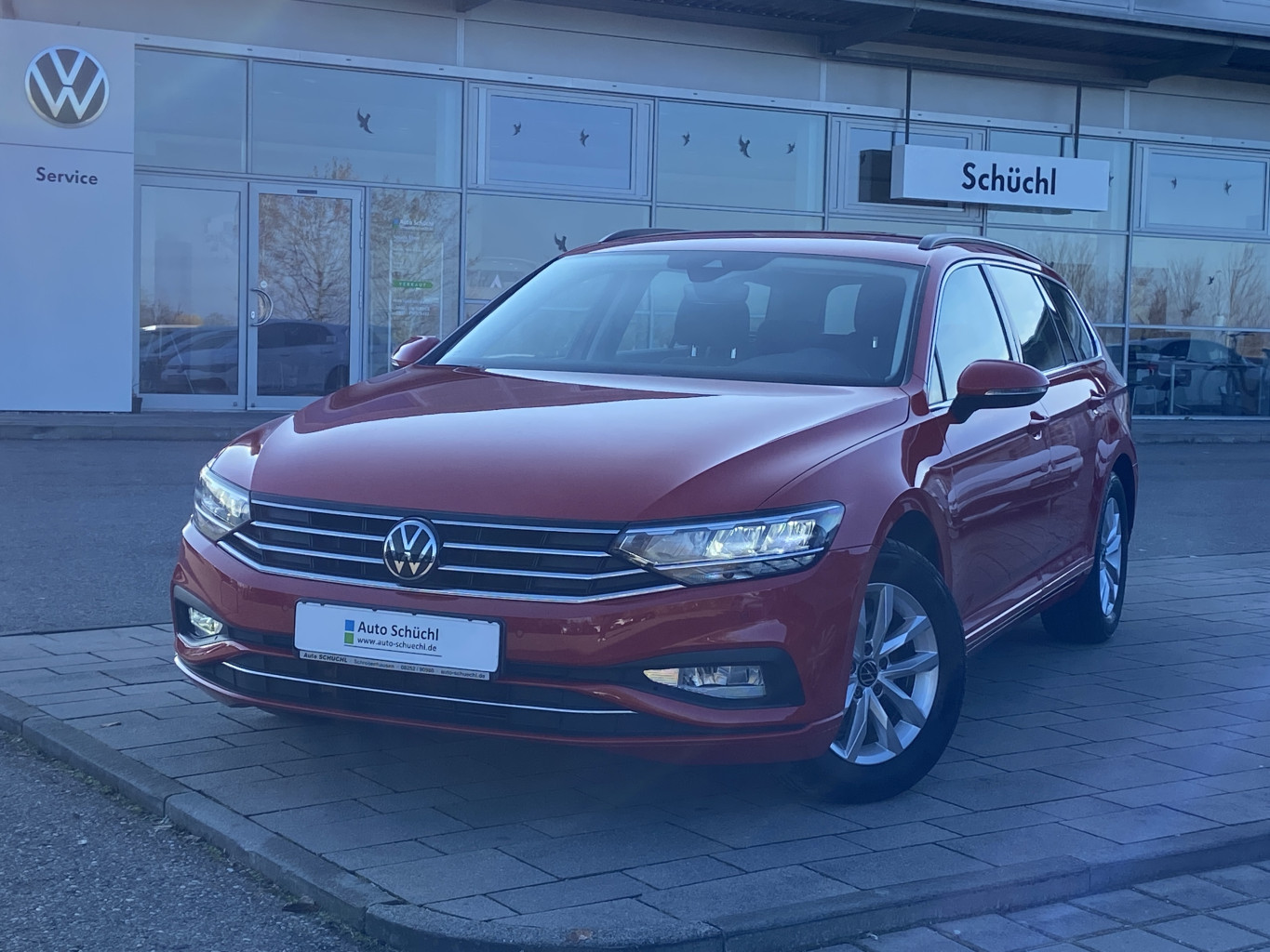Volkswagen Passat Variant 2.0 TDI DSG Business NAVI+LED+KAMERA+APP-CONNECT+ACC+LANE-ASSIST+ACTIVE-INFO+KEYLESS+SHZ+PDC+DAB+ACC+BLUETOOTH