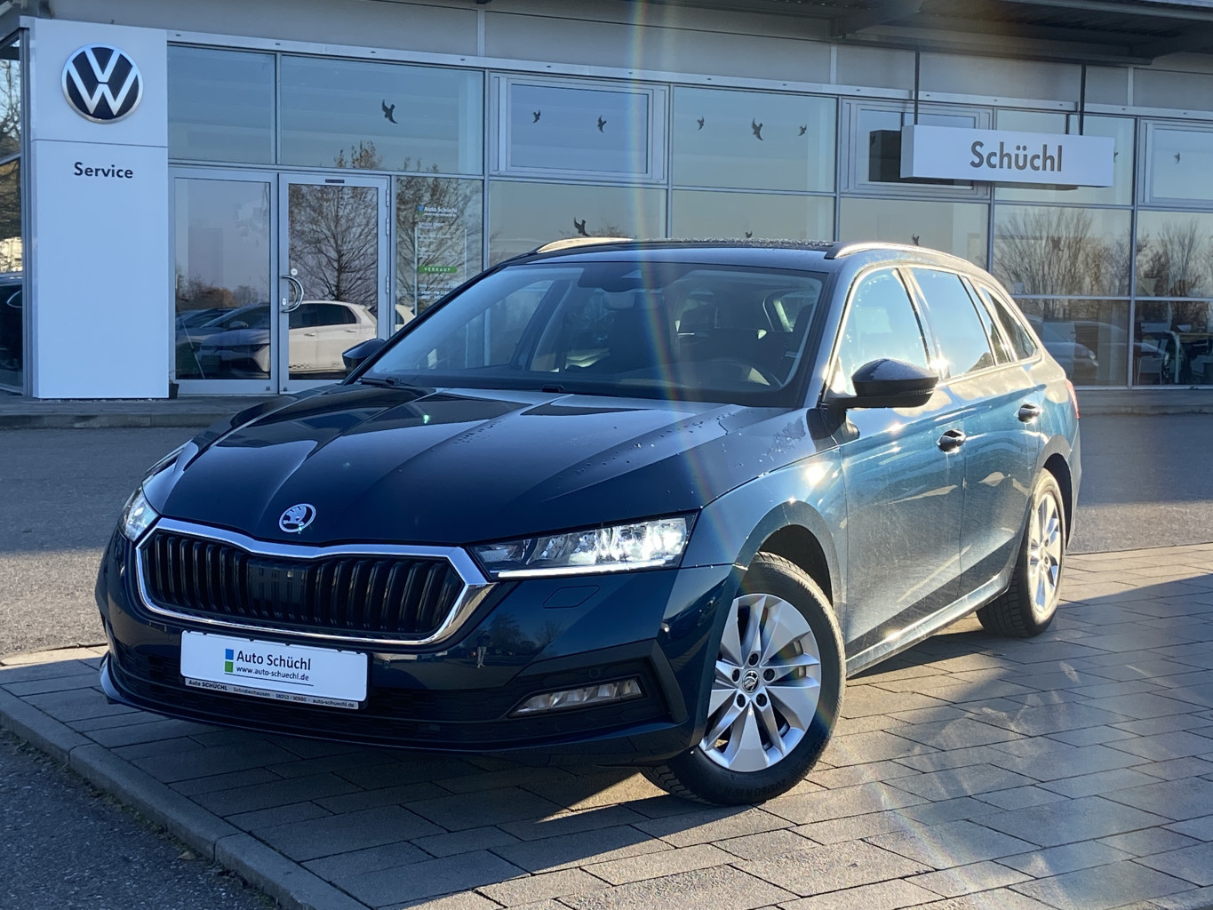 Skoda Octavia Combi 2.0 TDI DSG 4x4 KOMFORTSITZE-LEDER+NAVI-COLUMBUS+LED+AHK+SMART-LINK+VIRTUAL-COCKPIT+SHZ+PDC+DAB+ACC+KEYLESS+BLUETOOTH+LANE-ASSIST