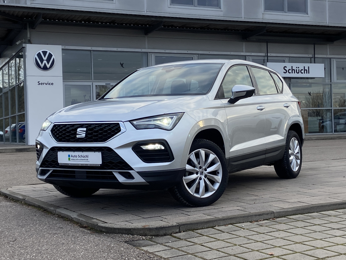 Seat Ateca 1.5 TSI NAVI-PRO+LED+AHK+FULL-LINK+SHZ+DAB+LANE-ASSIST+BLUETOOTH+PDC+GRA