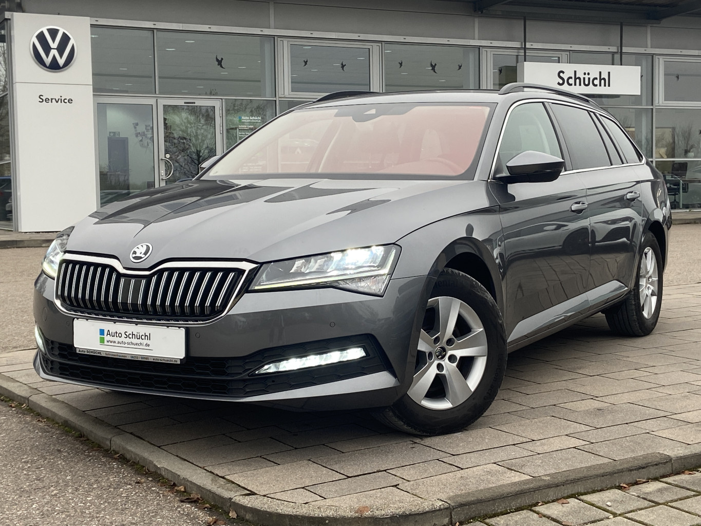 Skoda Superb Combi 1.5 TSI DSG NAVI+LED+SMART-LINK+VIRTUAL-COCKPIT+SHZ+PDC+DAB+ACC+BLUETOOTH+LANE-ASSIST