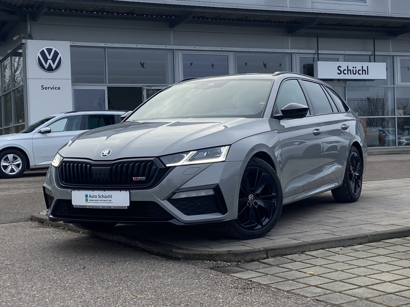 Skoda Octavia RS Combi 2.0 TDI DSG EL.HECK+LED+AHK+LED+HEAD-UP+SMART-LINK+VIRTUAL-COCKPIT+KAMERA+PARKASSIST+SHZ+DAB+ACC+NAVI-COLUMBUS+KEYLESS+BLUETOOTH+LANE-ASSIST