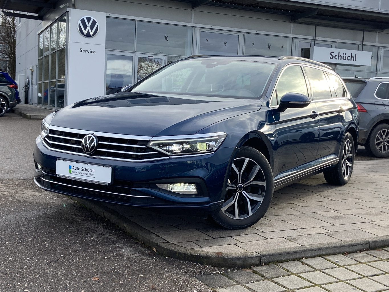 Volkswagen Passat Variant 2.0 TDI DSG Business 4-MOTION MATRIX-LED+AHK+KAMERA+APP-CONNECT+ACC+NAVI+LANE-ASSIST+ACTIVE-INFO+LED+SHZ+PDC+DAB+ACC+BLUETOOTH