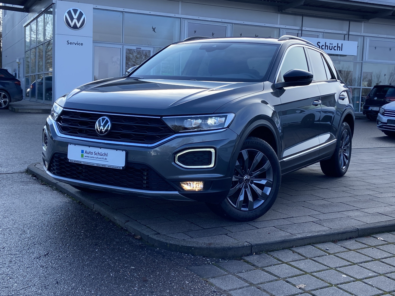 Volkswagen T-Roc 1.5 TSI DSG SPORT AHK+PANORAMA+EL.-HECK.+17