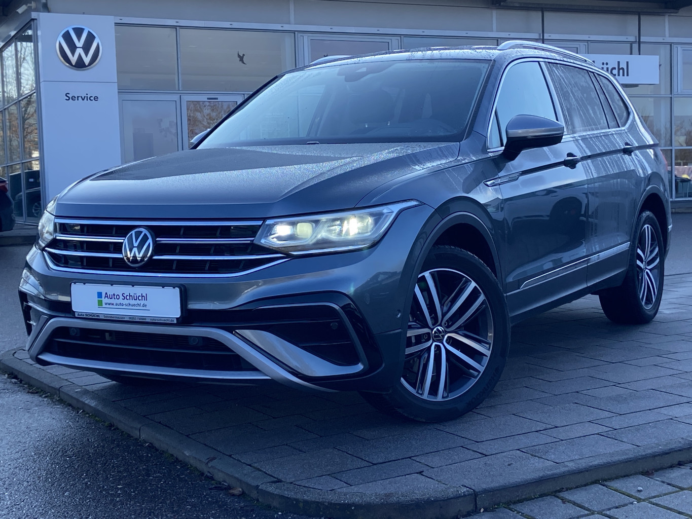 Volkswagen Tiguan Allspace 2.0 TSI DSG ELEGANCE 4-MOTION 7-SITZER+ACTIVE-INFO+KEYLESS+SPORTPAKET+19