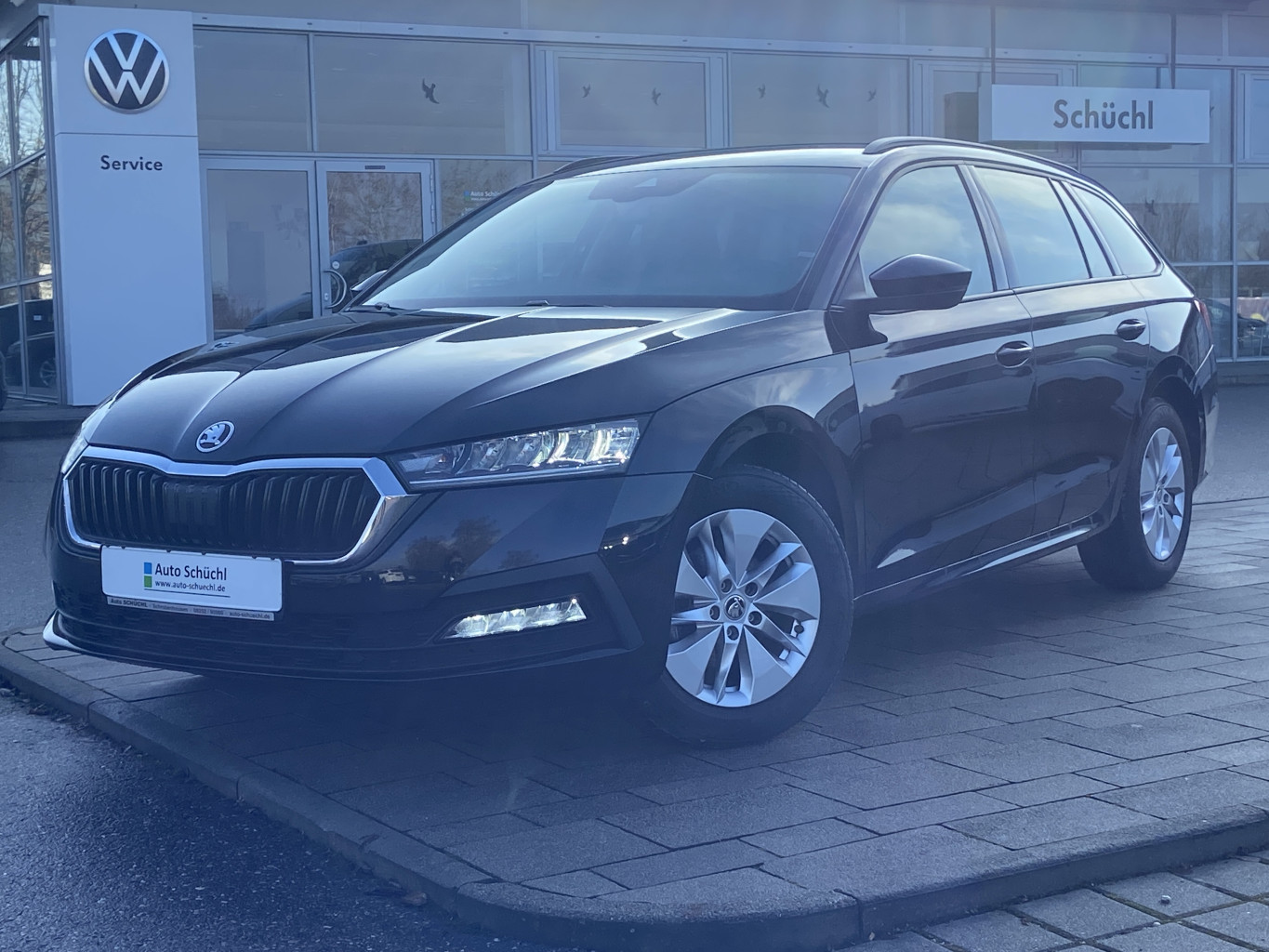 Skoda Octavia Combi 2.0 TDI AHK+NAVI-COLUMBUS+LED+SMART-LINK+VIRTUAL-COCKPIT+SHZ+DAB+LANE-ASSIST+PDC+GRA+KEYLESS+BLUETOOTH