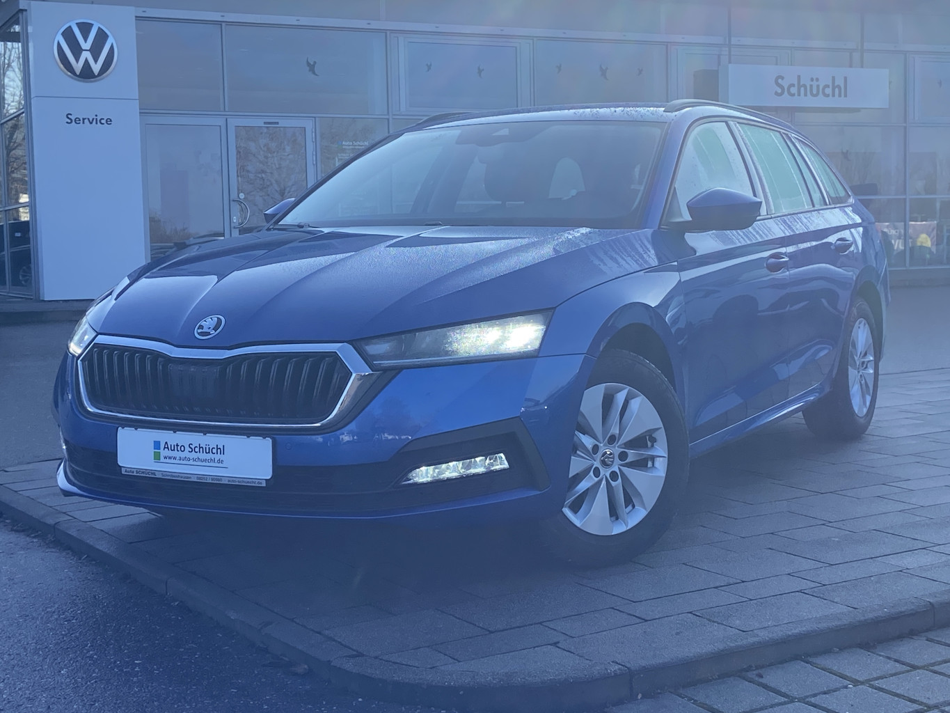 Skoda Octavia Combi 2.0 TDI DSG NAVI-COLUMBUS+LED+AHK+SMART-LINK+VIRTUAL-COCKPIT+SHZ+PDC+DAB+ACC+BLUETOOTH+LANE-ASSIST