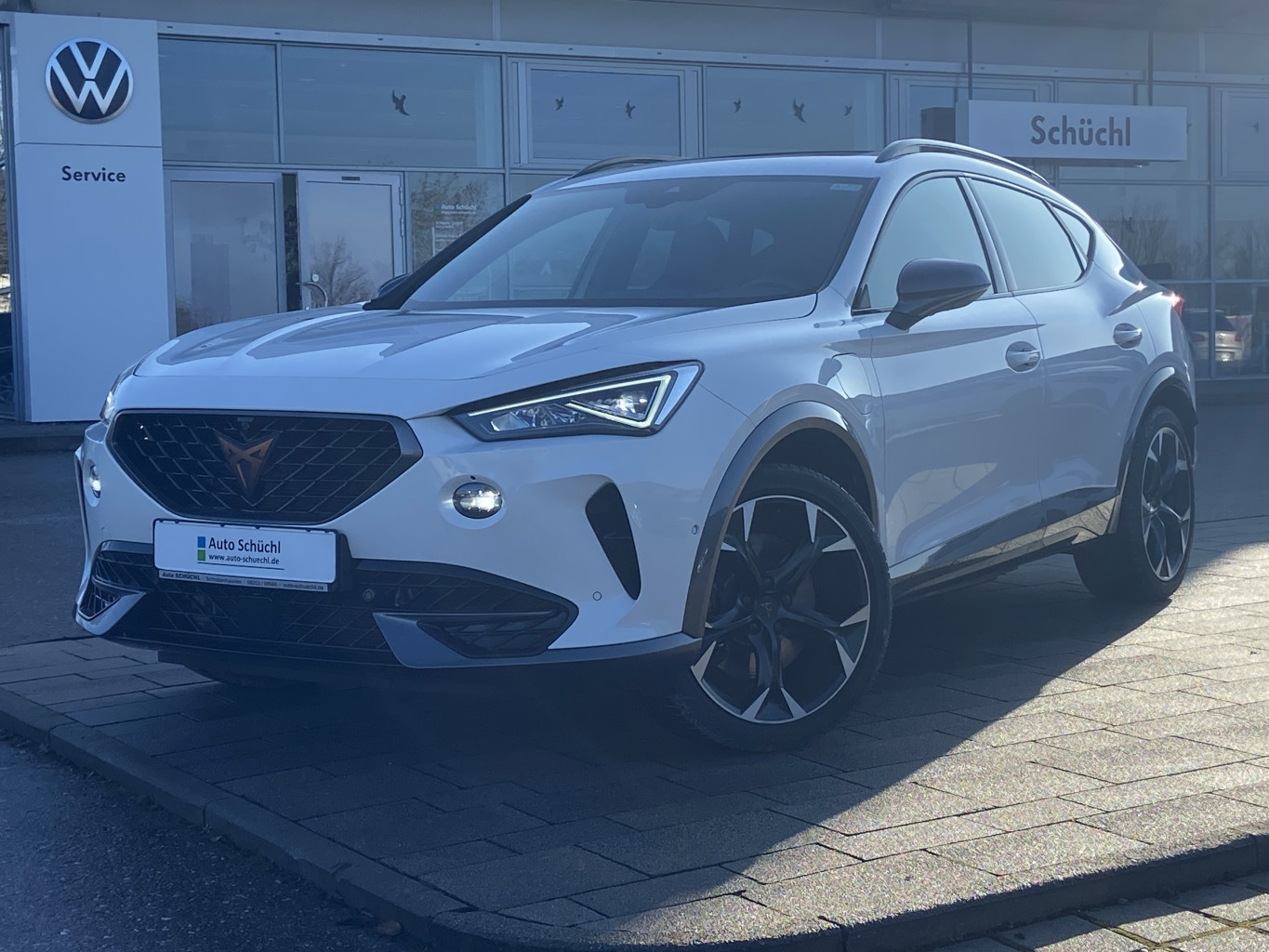 Cupra Formentor VZ 1.4 TSI DSG eHybrid AHK+PANO+EL.HECK+SAFE-DRIVING-XL+EL.MOTORSPORTSCHALENSITZE+NAVI-PRO+LED+AHK+VIRTUAL-COCKPIT+PANORAMA+PARKASSIST+360-KAMERA+FULL-LINK+SHZ+DAB+ACC+KEYLESS+BLUETOOTH+LANE-ASSIST