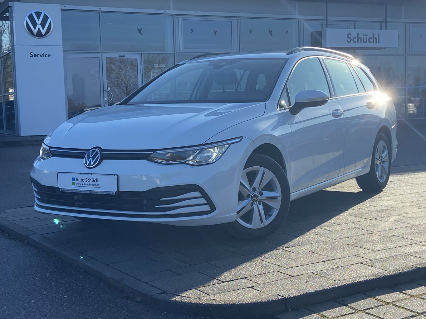 Volkswagen Golf Variant 1.0 TSI Life NAVI+LED+APP-CONNECT+AHK+ACTIVE-INFO+SHZ+PDC+DAB+LANE-ASSIST
